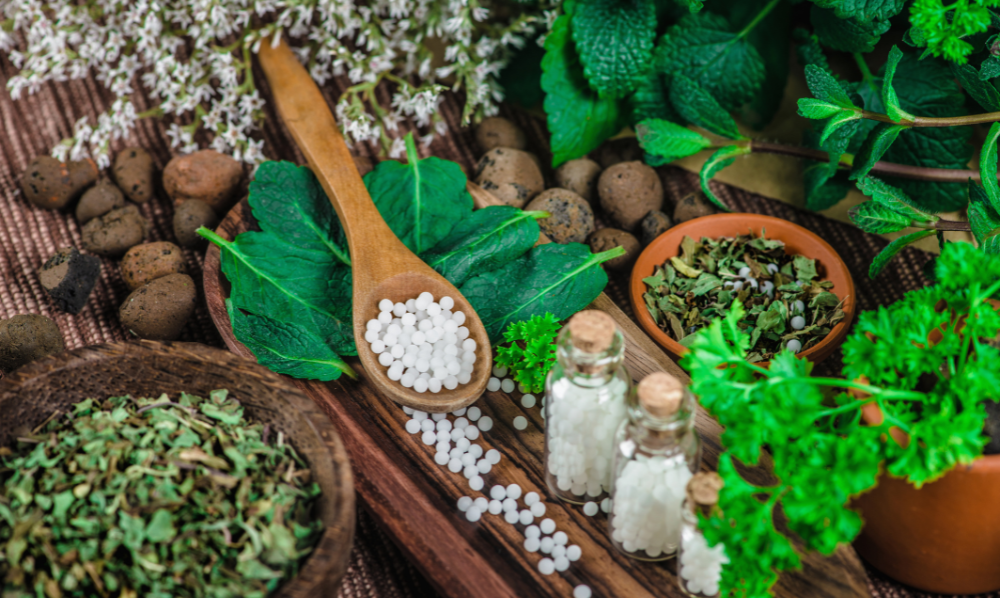 Úvod do světa homeopatie: co to je a jak funguje